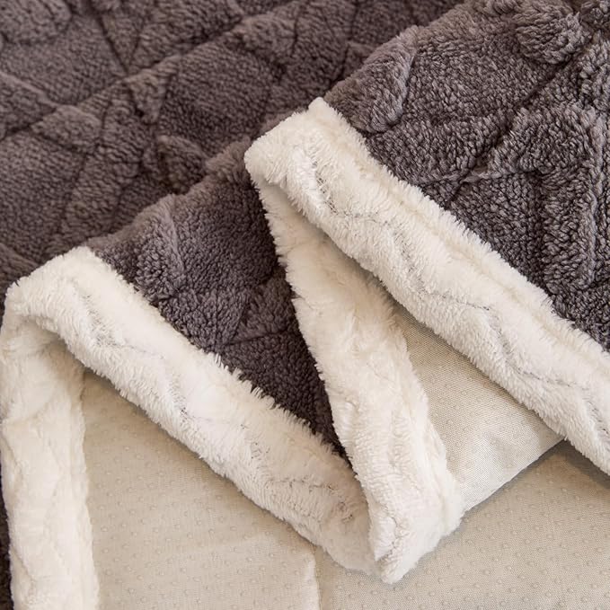 Plush Couch Cover for Pets Super Soft Sofa Covers for Cats & Dogs Washable Sofa SlipCover Furniture Couch Protector for Living Room(35" x 63", Gray)