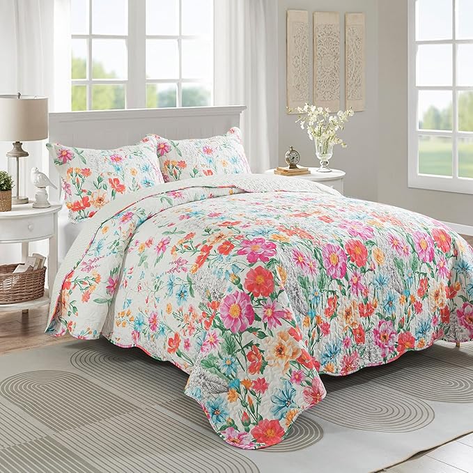 Travan Floral Quilt Bedding Set, Ultra Soft Reversible King Size Quilt Set with 1 Quilt Set and 2 Shams Red Flower Quilt for All Season, Coreopsis-Red, King