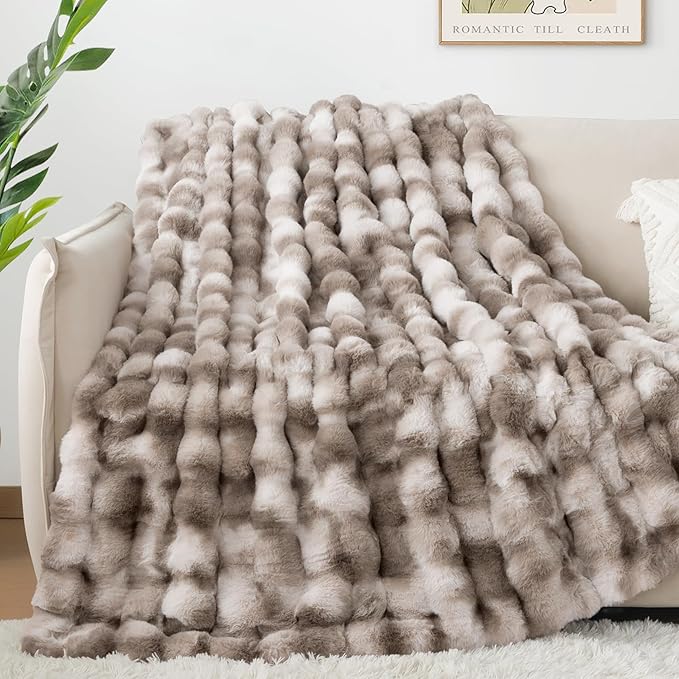Touchat Luxury 1000GSM Rabbit Faux Fur Blanket, Super Heavy Warm Cozy Brown Blankets for Couch Bed Sofa, Ruched Plush Fuzzy Elegant Soft Reversible Mink Blanket Living Room Bedroom, 90" x 90"