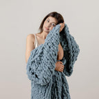 WESHIONGOO Chunky Knit Blanket Throw 50"×60" Knitted Throw Blankets for Couch Bed Fluffy Soft Blanket with Jumbo Chenille Yarn Thick 100% Handmade(Dusty Blue)