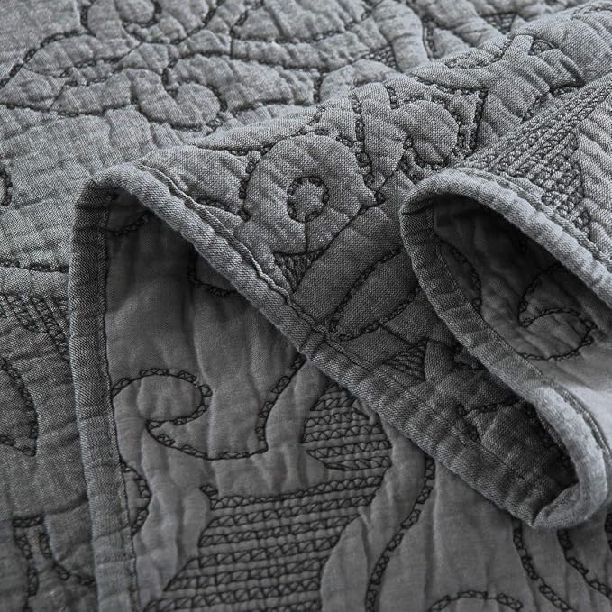 Travan 3-Piece King Quilt Set Quilted Bedspread Oversized Microfiber Lightweight Bedspread Coverlet Set with Shams Bedding Set for All Season, Grey, King