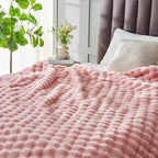 NEWCOSPLAY Faux Fur Twin Blanket Pink Bubble Blanket Thick Warm Soft for Couch Sofa Bed 550GSM (Pink, Twin(60"x80"))