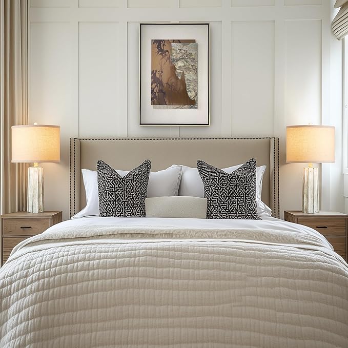 RORIANO 24'' Rustic Table Lamps Set of 2 for Bedroom Living Room, Wash White Farmhouse Vintage Desk Lamps Modern Resin Nightstand Lamps for Office Entryway End Table, 2 Bulbs Included (Wash White)