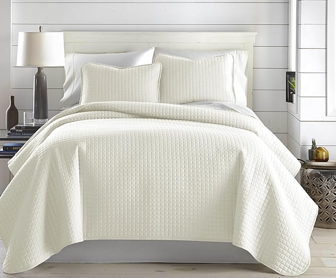 Southshore Fine Living, Inc. Oversized King Quilt Bedding Set, Soft Brushed Microfiber, Wrinkle-Free, Stain and Pet Hair Resistant Bedding, California/King Size Quilt Coverlet Set w/2 Shams, Cream