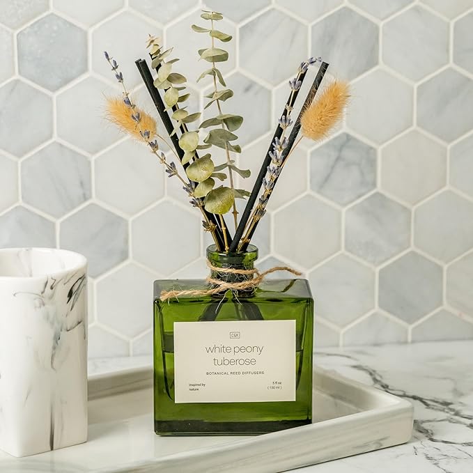 Craft & Kin Reed Diffuser with Dried Flowers | 5 oz White Peony & Tuberose Scented Fall Reed Diffusers for Home, Bathroom | Scent Sticks | Elegant Fragrance Home Decor for Men & Women