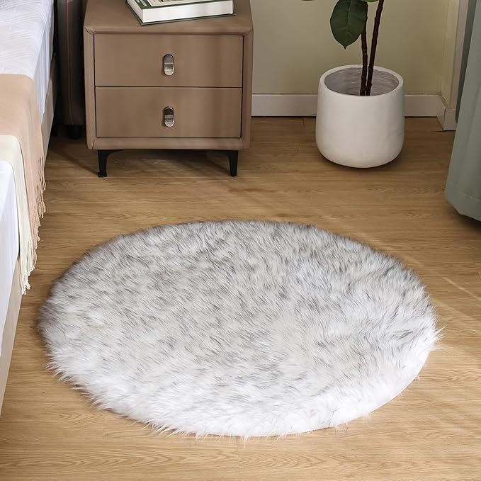 Goolela Round Fluffy Rug Circle Faux Sheepskin Fur Rug 3ft for Bedroom Living Room Fuzzy Furry Small Decor Washable White with Grey Tips