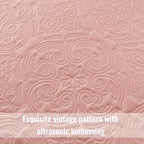 Exclusivo Mezcla Quilts Queen Size Bedding Set with 2 Pillow Shams, Lightweight Blush Pink Full Queen Quilt Bedspread with Vintage Damask Pattern, Soft Bedspreads Coverlets for All Seasons