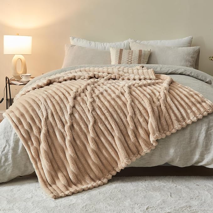 NEWCOSPLAY Super Soft Twin Blanket Brown Premium Silky Flannel Fleece 3D Ribbed Jacquard Lightweight Bed Blanket All Season Use (Brown Ribbed, Twin(60"x80"))