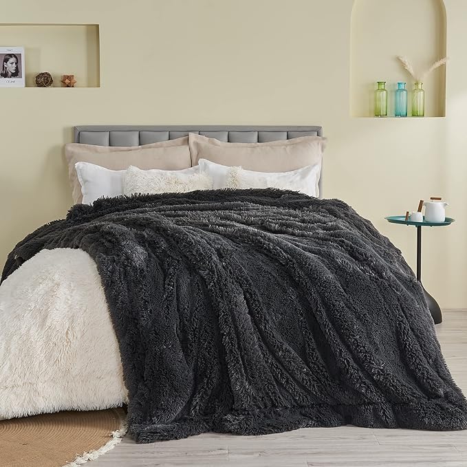 GONAAP Fuzzy Faux Fur Throw Blanket Twin Size Dark Grey Super Soft Cozy Plush Fuzzy Shaggy Blanket for Couch Sofa Bed (Dark Grey, Twin(60"x80"))