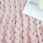 Maetoow Chenille Chunky Knit Blanket Throw （60×80 Inch）, Handmade Warm & Cozy Blanket Couch, Bed, Home Decor, Soft Breathable Fleece Banket, Christmas Thick and Giant Yarn Throws, Light Pink