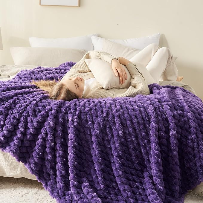 NEWCOSPLAY Super Soft King Blanket Purple Premium Silky Flannel Fleece 3D Clouds Stylish Jacquard Lightweight Bed Blanket All Season Use 350GSM (Purple, King(90"x110"))