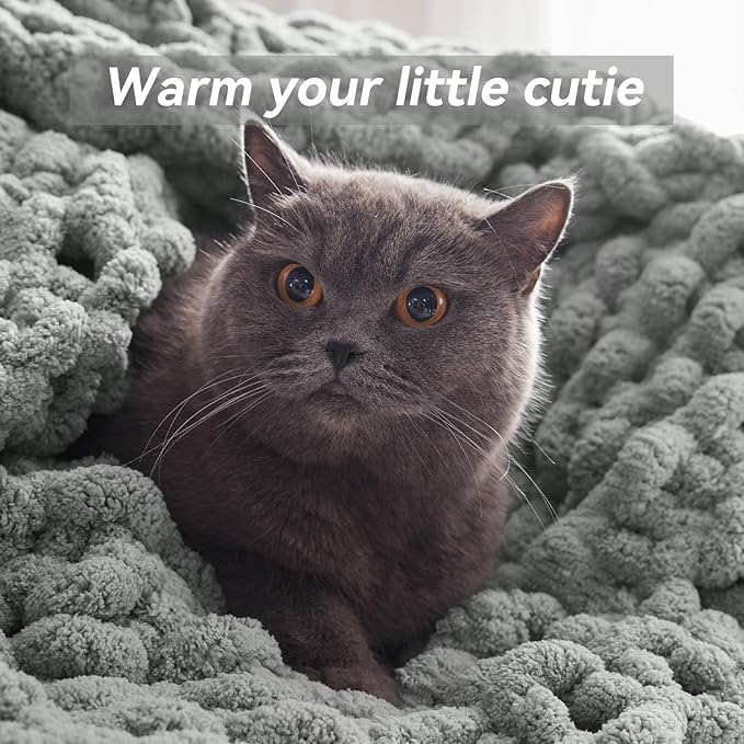 Chunky Knit Throw Blanket, 60''*80'' Knitted Throw Chenille Yarn for Bed Couch, Handmade Light Grey Crochet Big Thick Blanket, Machine Washable Cute Comfy Blanket for Home Decor