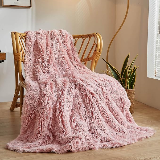 XeGe Plush Faux Fur Throw, Comfy 50x60 Fuzzy Blanket, Luxury Boho Lightweight Couch Blanket, Soft Fluffy Shaggy Lap Throw for Couch Bed Sofa Christmas Housewarming Gift Ombre Pink