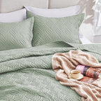 Love's cabin Quilts for Queen Bed Sage Bedspreads Bedding Set - Summer Lightweight Bedspread Comforter - Wave Pattern Bedding Coverlet for All Season - 3 Pieces (1 Quilt, 2 Pillow Shams)