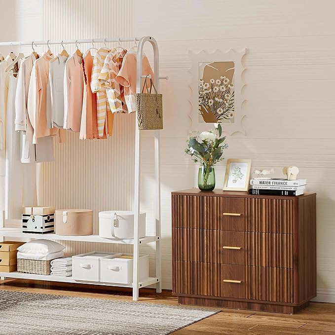 Fluted Dresser for Bedroom with 3 Drawers, 31.5" Wide Modern Chest of Drawers with Metal Handle, Large Storage Dresser, Wood Closet Clothes Storage Organizer for Nursery Living Room, Hallway, Walnut