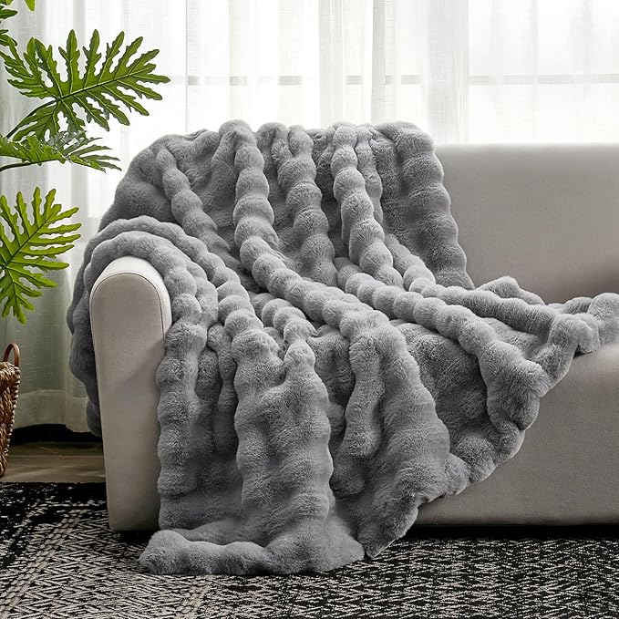 Cozy Bliss Faux Fur Throw Blanket for Couch, Fuzzy Soft Plush Thick Bubble Blanket for Sofa Bedroom Living Room, 60 * 80 Inches Light Grey