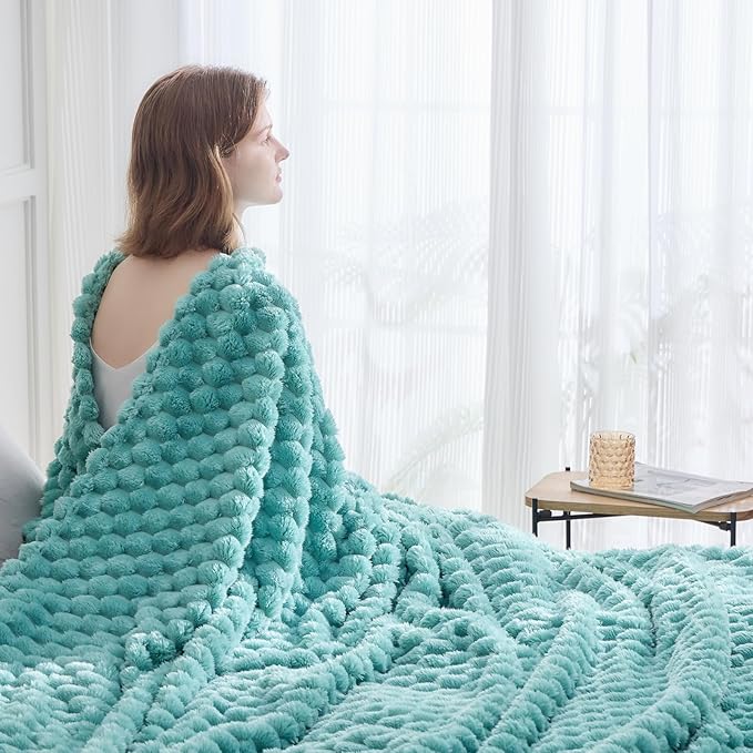 NEWCOSPLAY Super Soft Queen Blanket Sage Green Premium Silky Flannel Fleece 3D Clouds Stylish Jacquard Lightweight Bed Blanket All Season Use 350GSM (Sage Green, Queen(90"x90"))