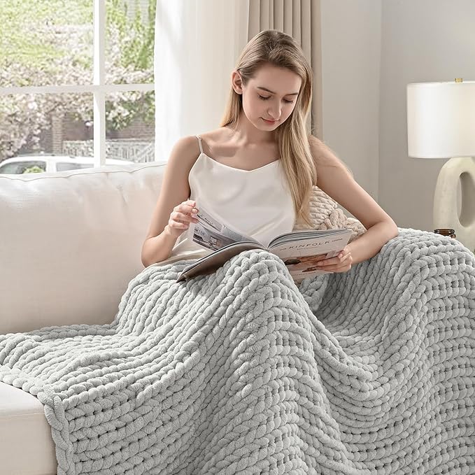 Esterra Chunky Knit Throw Blanket Newly Upgraded Heavy Tighter Version, Handmade Chenille Throw Super Soft, Thick Yarn Cable Knit Crochet Throw Blanket for Couch Bed Sofa (50"x60" Light Grey)
