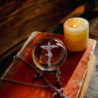 60mm 3D Glass Laser Etched Cross Jesus Crystal Ball with Stand Jesus Crucifixion Scene Figurine Crystal Cross Jesus Easter Decoration for Christianity Catholic