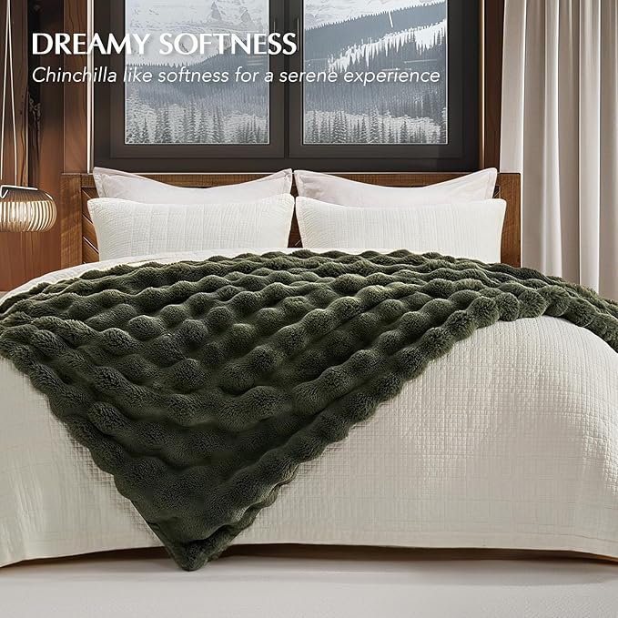 EVERGRACE Ultra Soft Luxury Fluffy Ridgeline Faux Rabbit Fur Throw Blanket, Thick Warm Bubble Throw for Bed, Cozy Plush Reversible Blankets for Couch, Chair, Sofa, Green, 50x60 Inches, 870 GSM