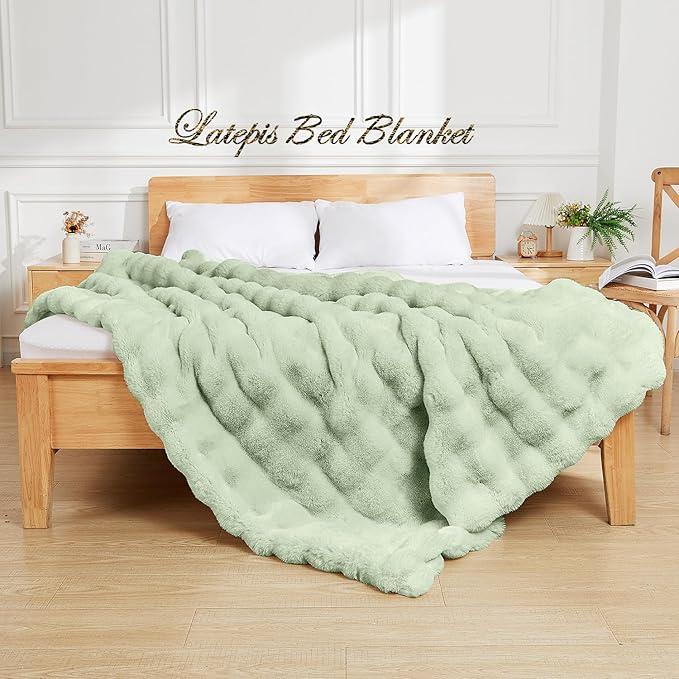 Latepis Faux Fur Throw Blankets Sage Green Bubble Cozy Soft Heavy Blanket for Couch Fuzzy Thick Blanket for Sofa Bedroom Plush Fluffy Warm Blankets for Winter Luxury Throw Blanket 50''x60'', 860gsm