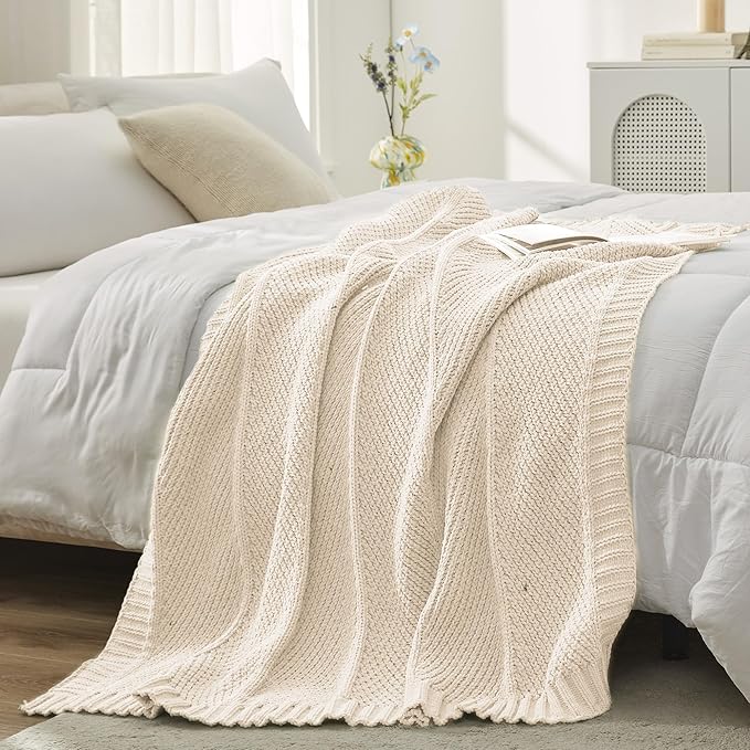 Amélie Home Chenille Knit Throw Blanket for Couch, Chevron Texture Decorative Soft Blanket for Sofa, Bed & Chair, 50"x60", Ivory