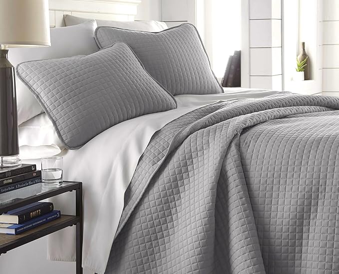 Southshore Fine Living, Inc. Comforter Quilt, King Size Bedding Set, Cal/King Quilt Coverlet Set with 2 Shams, Soft Brushed Lightweight Bedspread, Pet Hair Resistant, Steel Grey