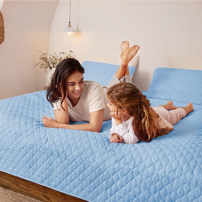 Exclusivo Mezcla Reversible California King Size Quilt Bedding Set with Pillow Shams, Lightweight Quilts Cal King Size, Soft Bedspreads Bed Coverlets for All Seasons - (Sky Blue, 112"x104")