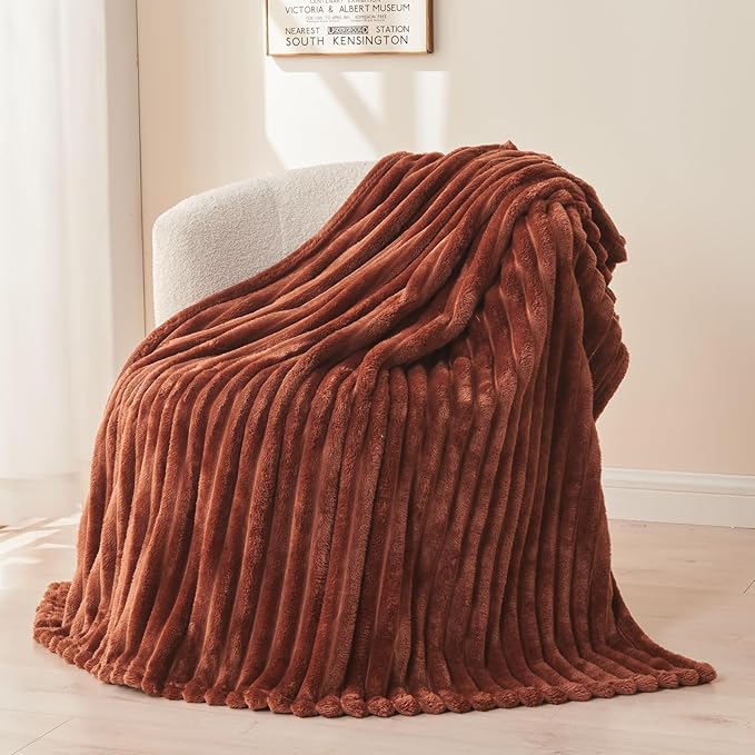 NEWCOSPLAY Super Soft King Blanket Coffee Premium Silky Flannel Fleece 3D Ribbed Jacquard Lightweight Bed Blanket All Season Use (Coffee Ribbed, King(90"x110"))