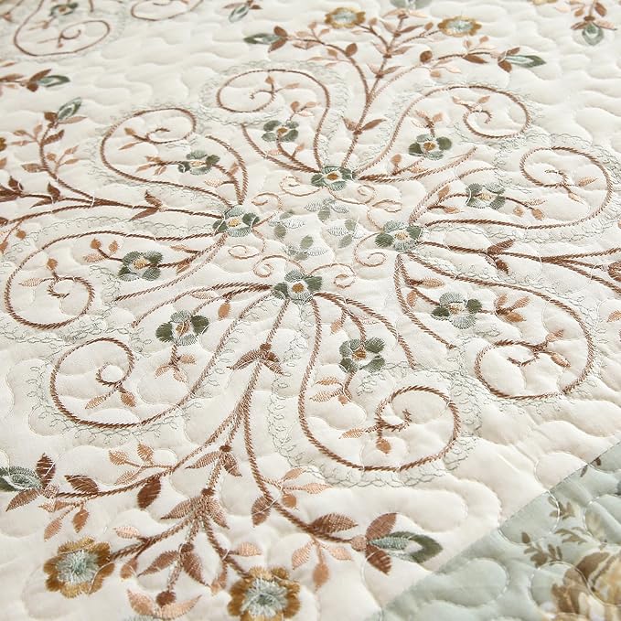 vctops 3 Piece Farmhouse Patchwork Quilt Set Full/Queen Size, Elegant Floral Embroidered Cotton Quilted Bedspread Coverlet Lightweight Reversible Bedding Cover with 2 Pillow Sham (90x96 in)