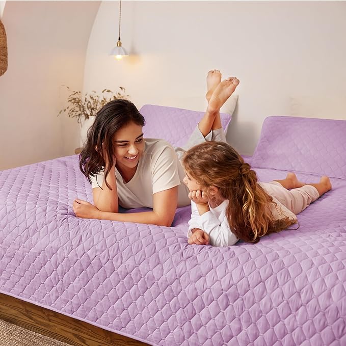 Exclusivo Mezcla Reversible Twin Quilt Bedding Set with Pillow Sham, Lightweight Quilts Twin Size, Soft Bedspreads Bed Coverlets for All Seasons - (Lilac, 68"x88")