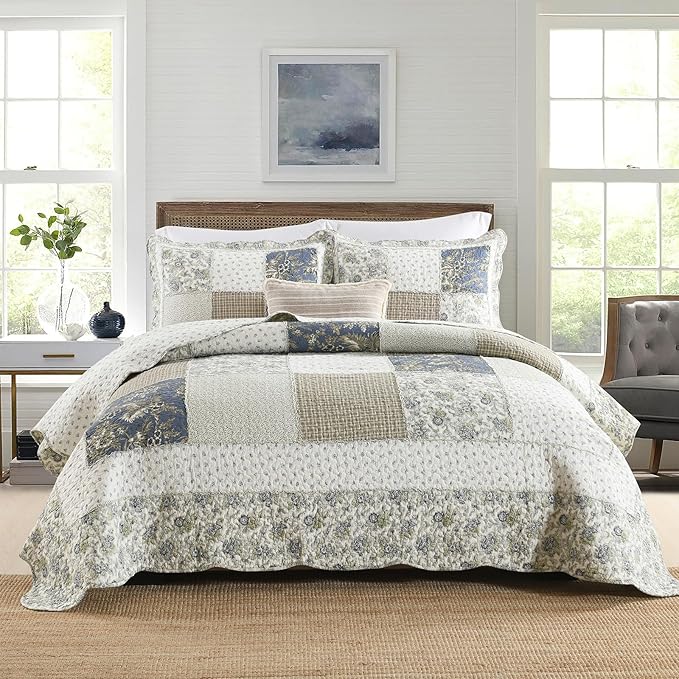 Yvooxny Quilt Set King Size Reversible Country Farmhouse Floral Real Patchwork Quilted Bedspread 3-Piece Quilt Set with Pillowcases with Ruffles for All Seasons, 96 x 108 Inches