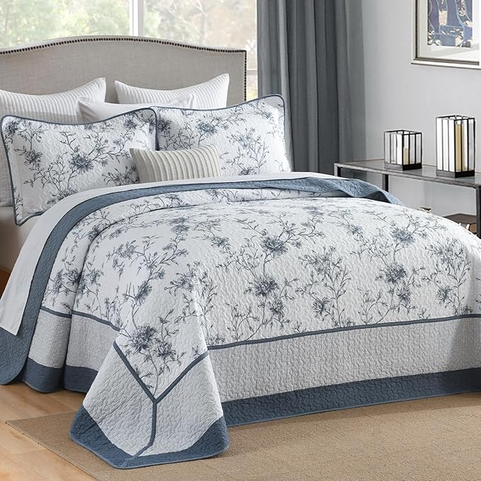DDUOXIN Botanical Oversized Queen Bedspread - 102" W x120 L Extra Wide 100% Cotton California Quilt, Lightweight Reversible Oversize Bedspreads with 2 Pillow Shams, Blue/White/Pale Blue Gray
