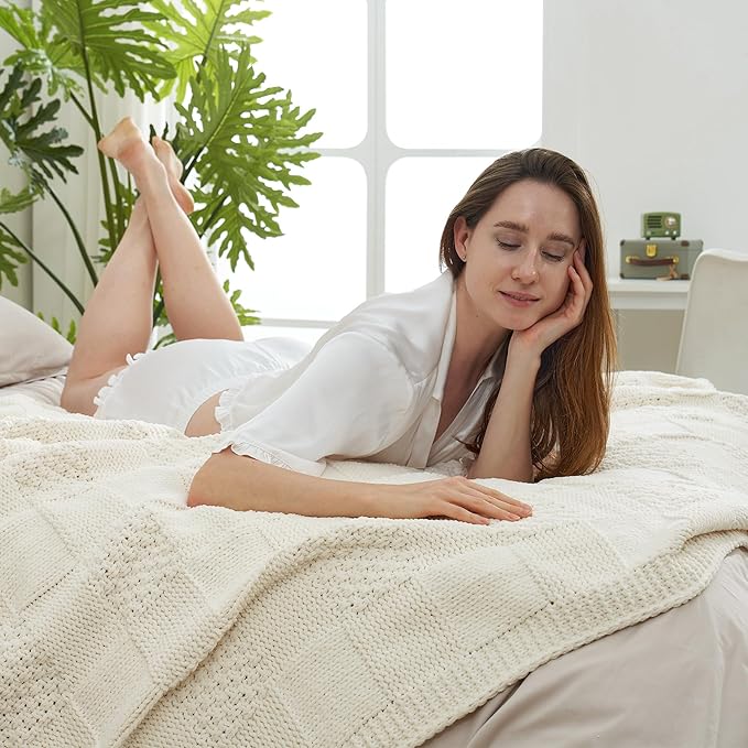 Amélie Home Chenille Knit Throw Blanket for Couch, Checkered Texture Decorative Soft Blanket for Sofa, Bed & Living Room, 50"x60", Ivory