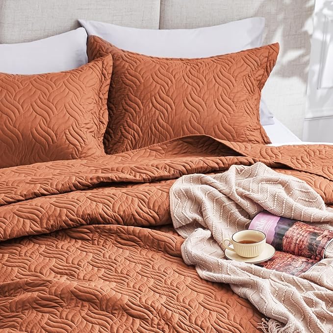 Love's cabin Twin Quilt Bedding Set Umber Bedspreads - Soft Bed Summer Lightweight Bedspread Comforter - Wave Pattern Bedding Coverlet for All Season - 2 Pieces (1 Quilt, 1 Pillow Sham)