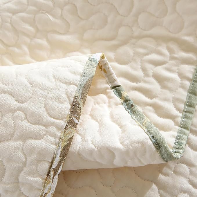 vctops 3 Piece Farmhouse Patchwork Quilt Set Oversized Queen, Elegant Floral Embroidered Cotton Quilted Bedspread Coverlet Lightweight Reversible Bedding Cover with 2 Pillow Sham (98x106 in)