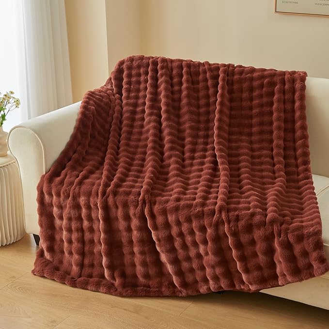 NEWCOSPLAY Faux Fur Throw Blanket Burnt Orange Bubble Blanket Thick Warm Soft for Couch Sofa Bed 550GSM (Burnt Orange, Throw(50"x60"))