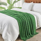 inhand Green Christmas Throw Blanket for Couch and Bed, Birthday Gifts for Women Teen Girl Friend Home Decor Knitted Twin Size Blanket, Outdoor Lightweight Farmhouse Warm Woven Decorative, 60"x80"