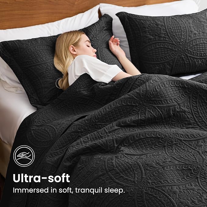 Love's cabin Quilts for Full Bed Black Bedspreads Bedding Set - Lightweight Bedspread Comforter - Coin Pattern Bedding Coverlet for All Season - 3 Pieces (1 Quilt, 2 Pillow Shams)