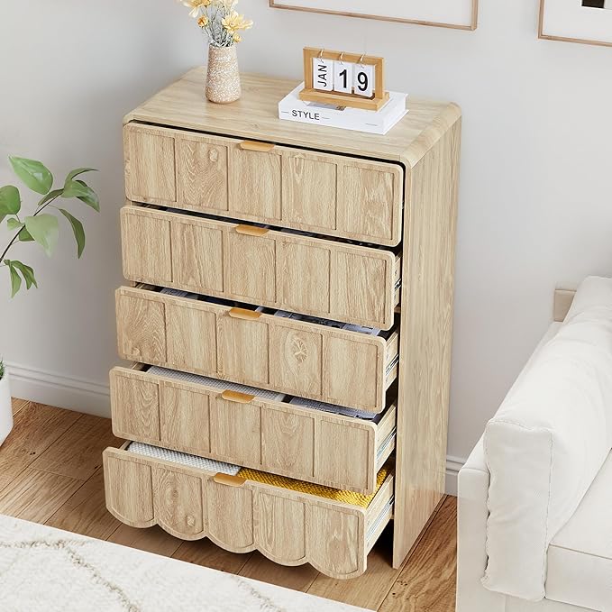 5 Drawer Dresser for Bedroom, Modern Closet Chest of Drawers with Wave Fluted Drawer, Wood Storage Small Dresser Organizer for Nursery Bedroom Living Room Hallway Closet (Natural)