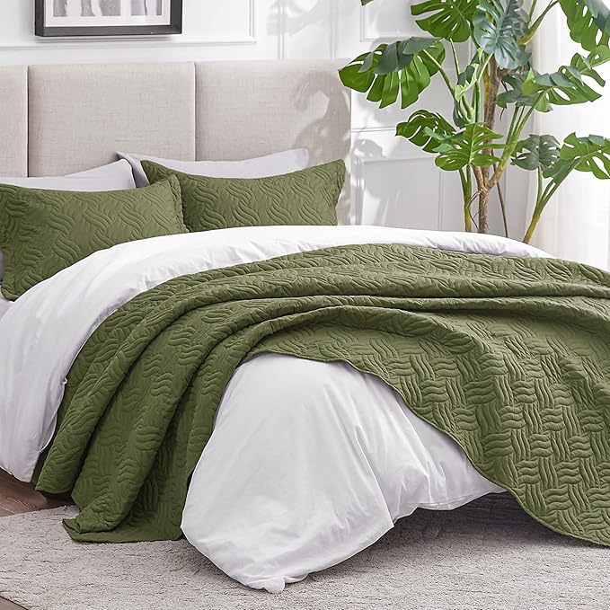 Love's cabin Twin Quilt Bedding Set Olive Green Bedspreads - Soft Bed Summer Lightweight Bedspread Comforter - Wave Pattern Bedding Coverlet for All Season - 2 Pieces (1 Quilt, 1 Pillow Sham)
