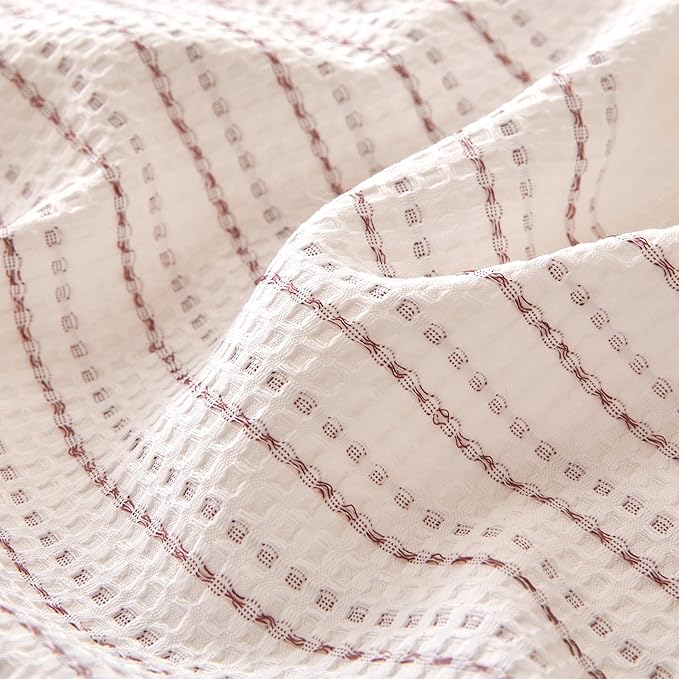 Amazon Basics Waffle Weave Microfiber 3-Piece Duvet Cover Set, Includes 1 Duvet Cover and 2 Pillow Shams, California King, Pink Striped