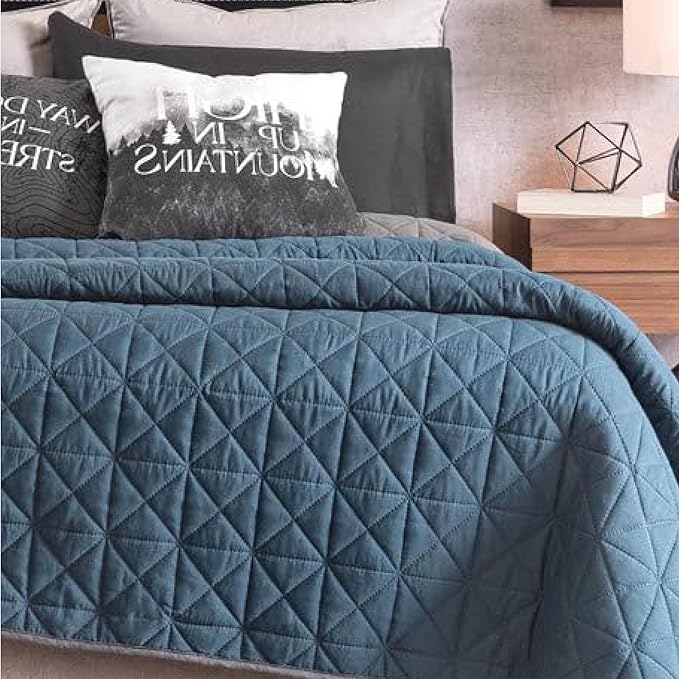 Vianney Queen Comforter Novo Cobalto 91x93 Inches Lightweight Reversible Blanket with Triangular Quilt Pattern Cozy Soft Bedding in Cobalt Blue and Dark Grey