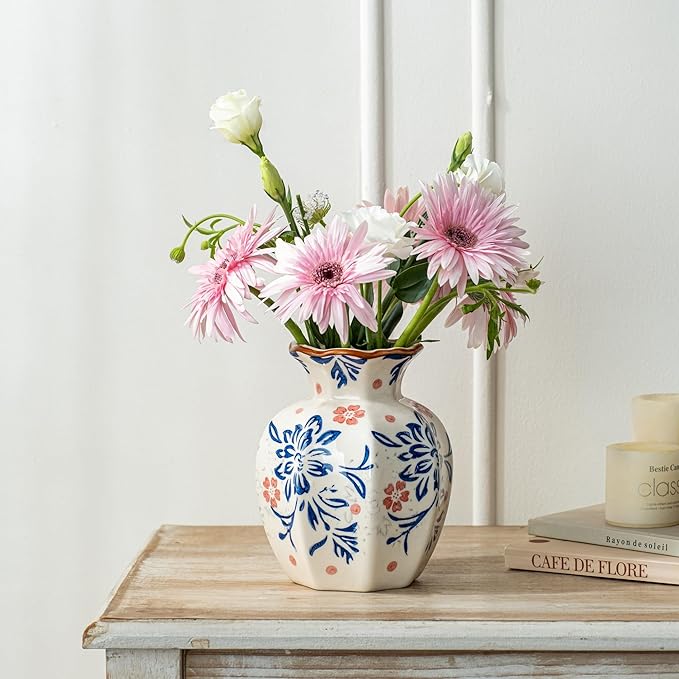 Small Blue and White Ceramic Vase, 6 Inch Vintage Chinoiserie Flower Vase Decorative Antique Vases for Home Decor, Rustic Porcelain Vase Farmhouse Shelf Table Centerpieces Decor