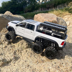 Pickup Truck Toy 1/24 Diecast Trucks Mammoth Model Car Kits,Metal Toy Truck Suitable for Kids and Car Collection,Pull Back Cars with Light and Sound,Trucks for Kids Ages 4-8（White）