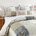 Yvooxny Quilt Set King Size Reversible Country Farmhouse Floral Real Patchwork Quilted Bedspread 3-Piece Quilt Set with Pillowcases with Ruffles for All Seasons, 96 x 108 Inches