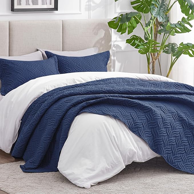 Love's cabin California King Size Quilt Bedding Set Navy Bedspread - Cal King Summer Lightweight Bedspread Comforter - Wave Pattern Coverlet for All Season - 3 Pieces (1 Quilt, 2 Pillow Shams)