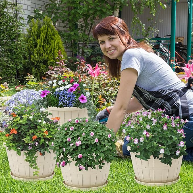 Quarut 10 inch Plastic Flower Pots for Indoor Plants，4 Pack Large Outdoor Planter Pot with Drainage Holes & Saucers，Imitation Wine Barrel Design，for Indoor Outdoor Garden Plants（White）