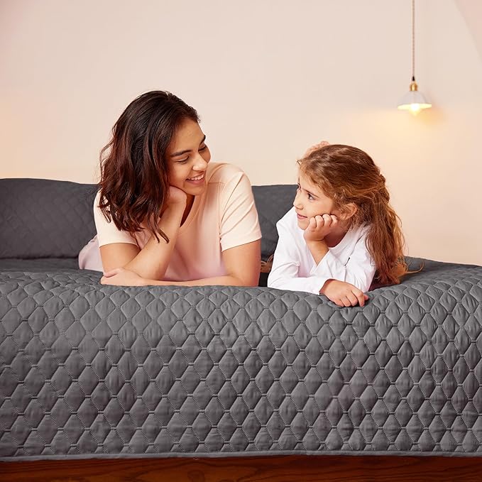 Exclusivo Mezcla Reversible Twin Quilt Bedding Set with Pillow Sham, Lightweight Quilts Twin Size, Soft Bedspreads Bed Coverlets for All Seasons - (Grey, 68"x88")