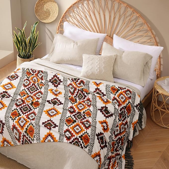 CASAAGUSTO Boho Throw Blanket - Orange and Green Decorative Blankets with Tassel, Printed Flannel Bohemian Blanket for Chair, Bed, Sofa, Couch(60 * 80, Orange and Green)